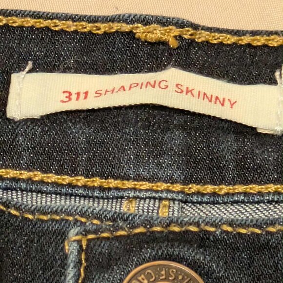 Levi's 311 Shaping Skinny Jeans  Womens 30x30 Dark Wash Blue Pullon Denim - EUC - Picture 6 of 13